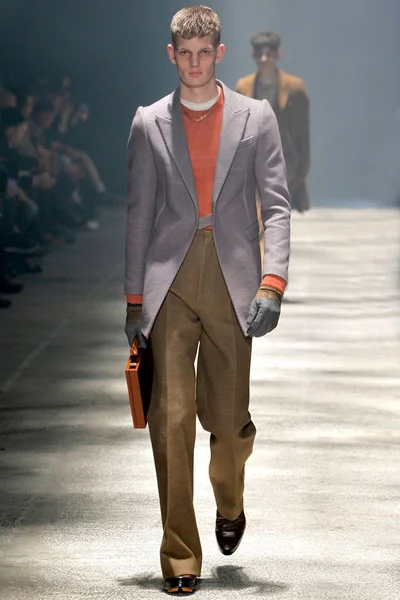 Look 2